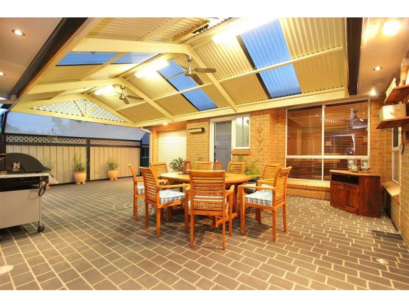 6 Brad Place, Kings Langley NSW 2147