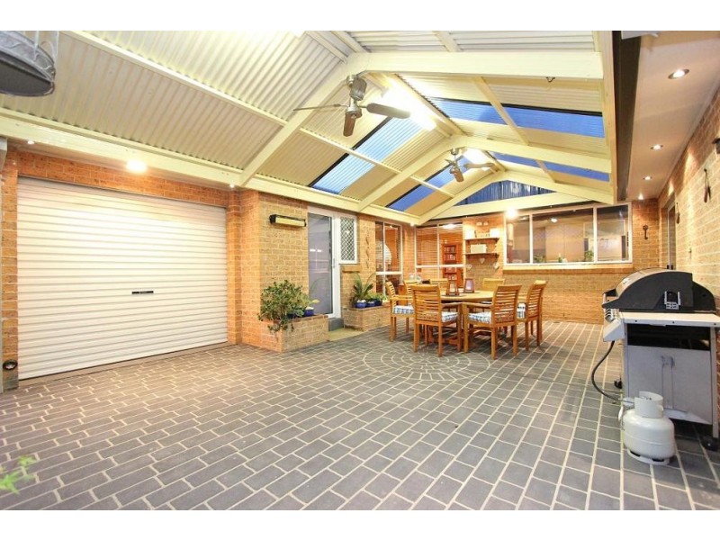 6 Brad Place, Kings Langley NSW 2147