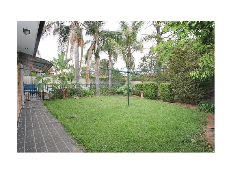 6 Brad Place, Kings Langley NSW 2147