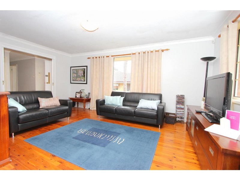 210 Madagascar Drive, Kings Park NSW 2148