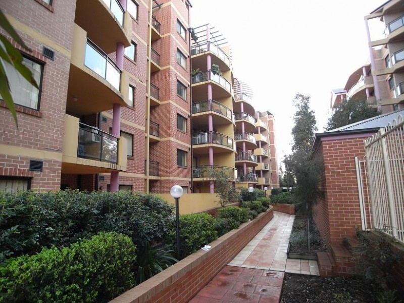 80/29-33 Kildare Road, Blacktown NSW 2148