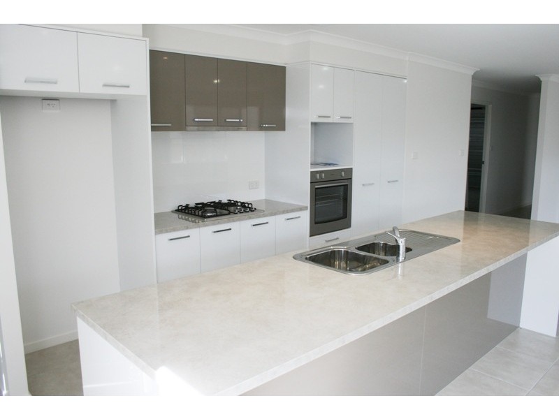 12 Cumberland Cres, Meridan Plains QLD 4551