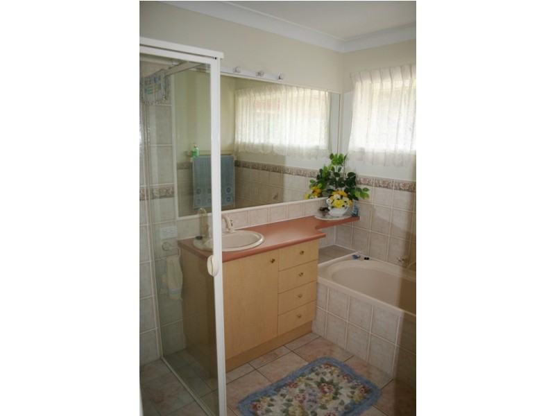 10 Ghostgum Close, Little Mountain QLD 4551