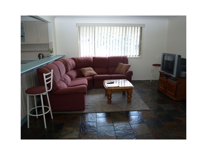 12 Hugh Pl, Kings Langley NSW 2147