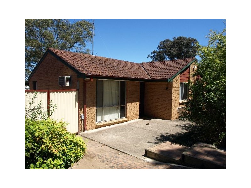 99 Faulkland Crescent, Kings Park NSW 2148
