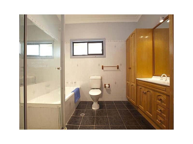 4 Selby Pl, Blacktown NSW 2148