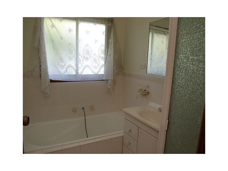 1 Canton St, Kings Park NSW 2148