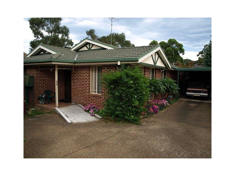 73a Donohue St, Kings Park NSW 2148