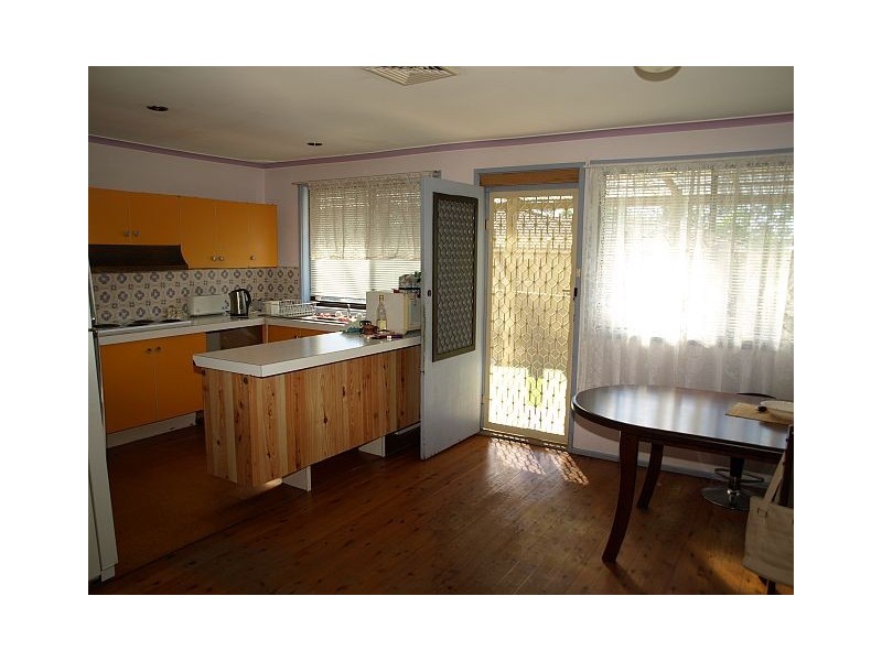 39 MOLYNEAUX AVE, Kings Langley NSW 2147