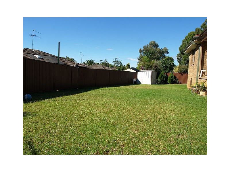 39 MOLYNEAUX AVE, Kings Langley NSW 2147