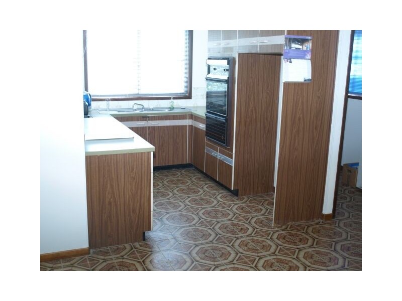 90 Madagascar Dr, Kings Park NSW 2148