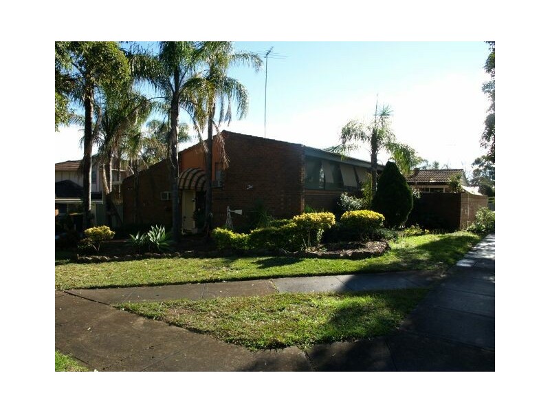 2 Knight Avenue, Kings Langley NSW 2147
