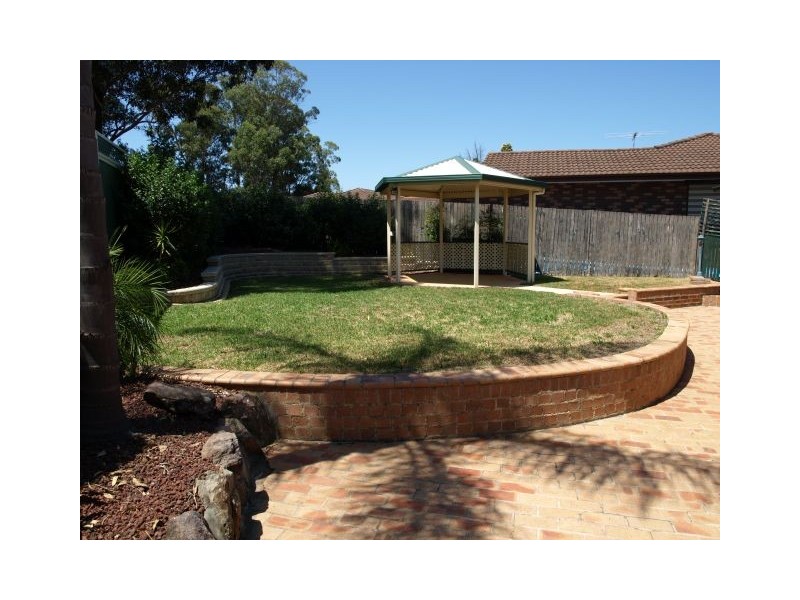 6 Tunley Pl, Kings Langley NSW 2147