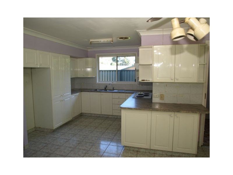 26 Ashcott St, Kings Langley NSW 2147