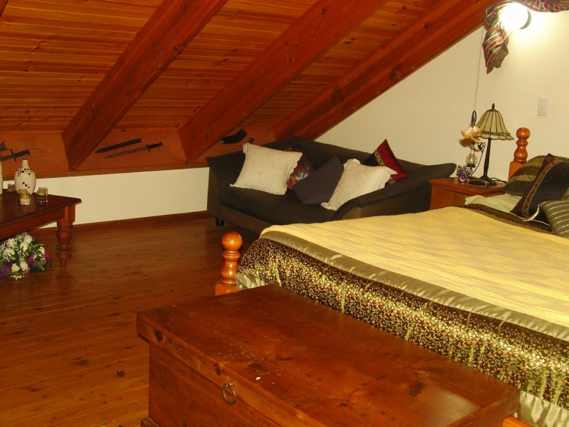 100 Merluna Rd, Park Ridge QLD 4125