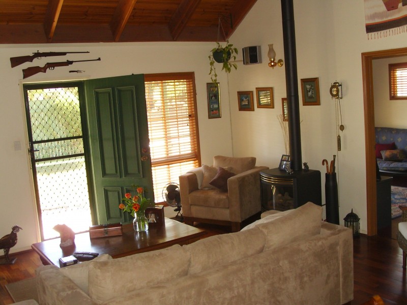 100 Merluna Rd, Park Ridge QLD 4125