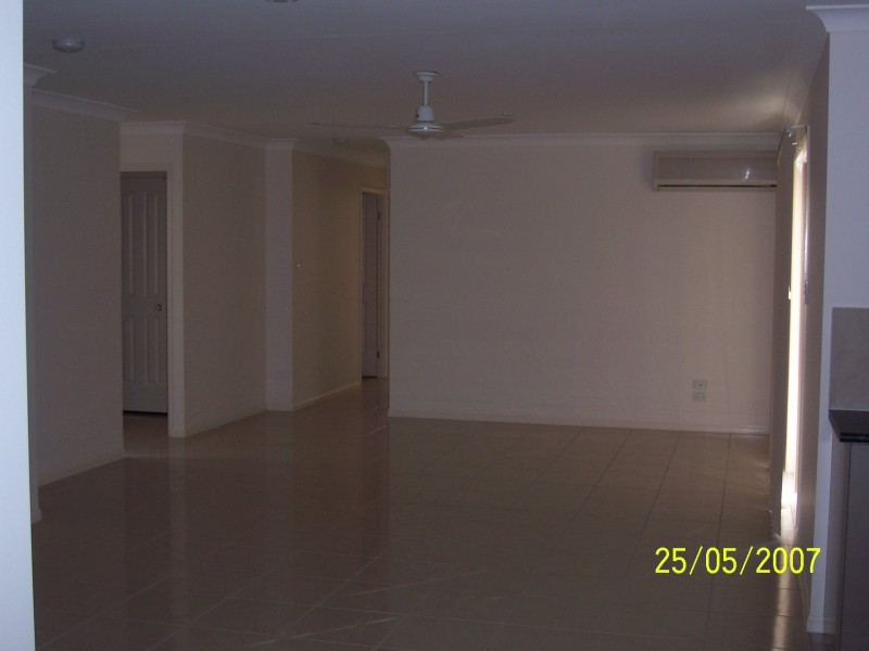 5 Crescendo Place, Crestmead QLD 4132