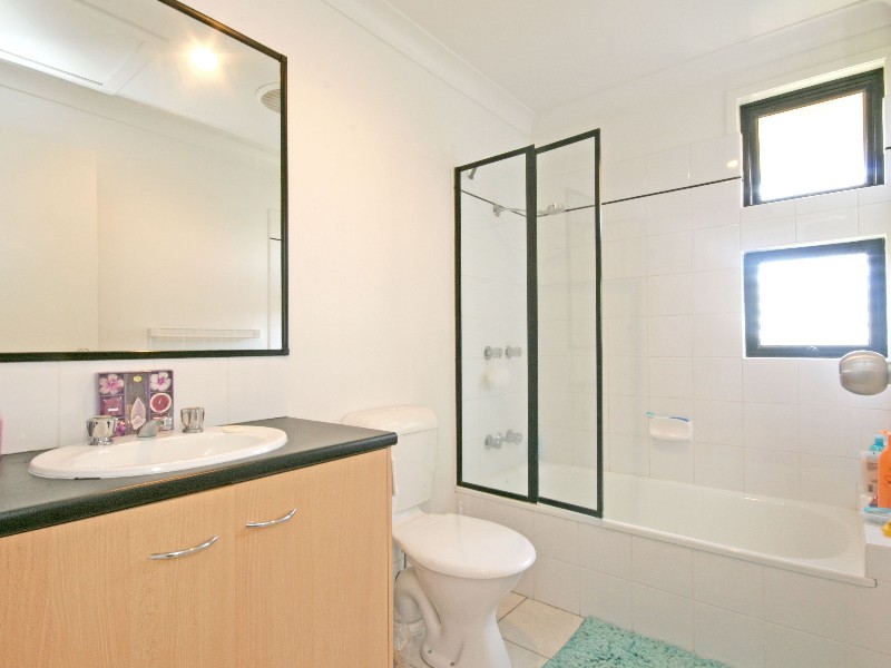 2/105 Hall Street, Alderley QLD 4051