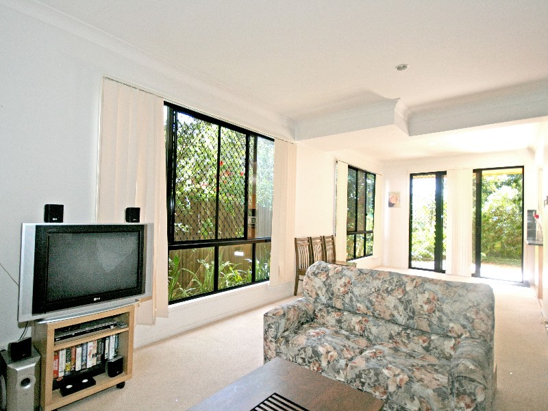 2/105 Hall Street, Alderley QLD 4051