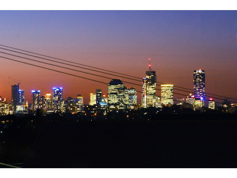 6 Regal Street, Coorparoo QLD 4151