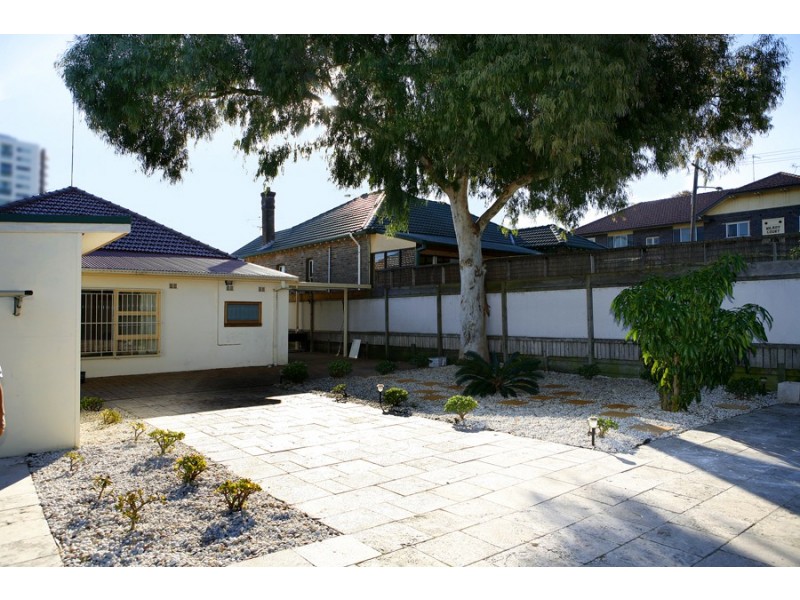 27 Samuel Terry Avenue, Kensington NSW 2033
