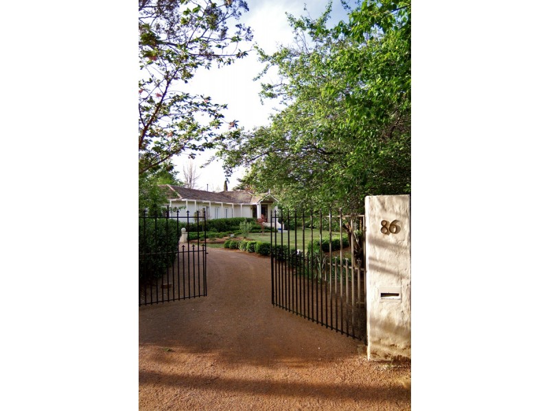 86 Osborne Road, Burradoo NSW 2576