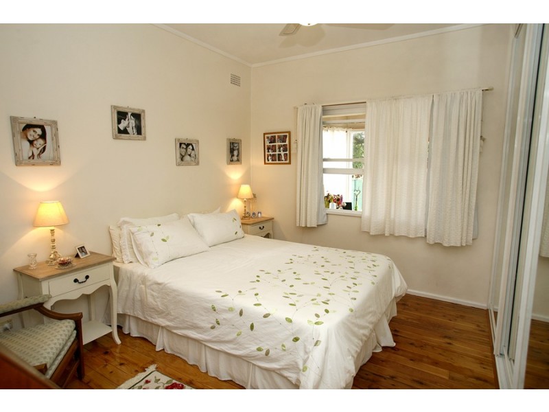 6 Taronga Street, Como NSW 2226