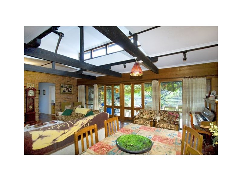 16-18 Lemmons Road, Robertson NSW 2577