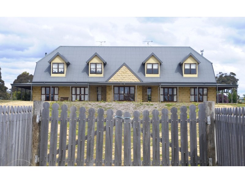 35 Hawkshill Road, Canyonleigh NSW 2577