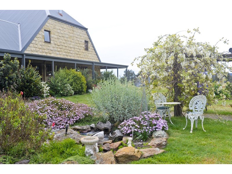 35 Hawkshill Road, Canyonleigh NSW 2577
