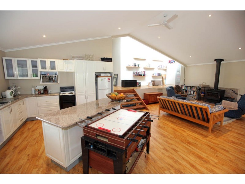 300 Hawkshill Road, Canyonleigh NSW 2577