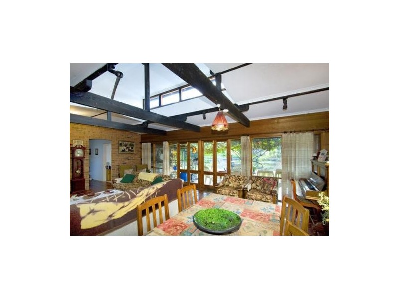 16 – 18 Lemmons Rd, Robertson NSW 2577