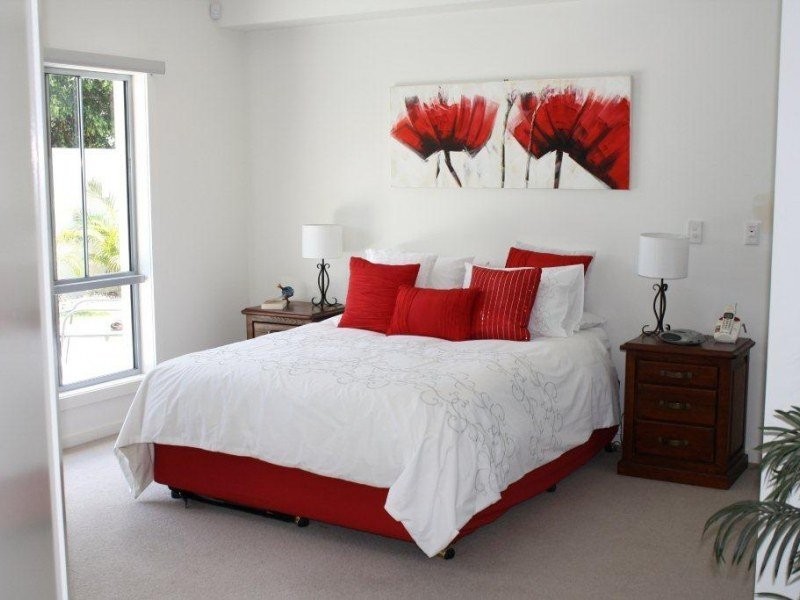 9125 Peter Senior Drive, Hope Island QLD 4212