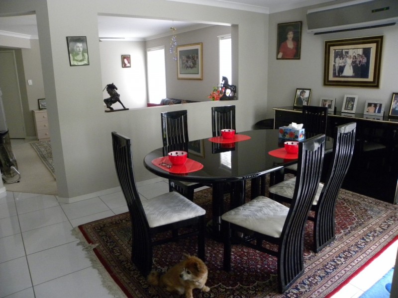 31 Riverlinks Bvd E, Helensvale QLD 4212
