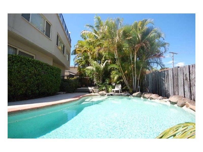 1 Pinnaroo, Hope Island QLD 4212