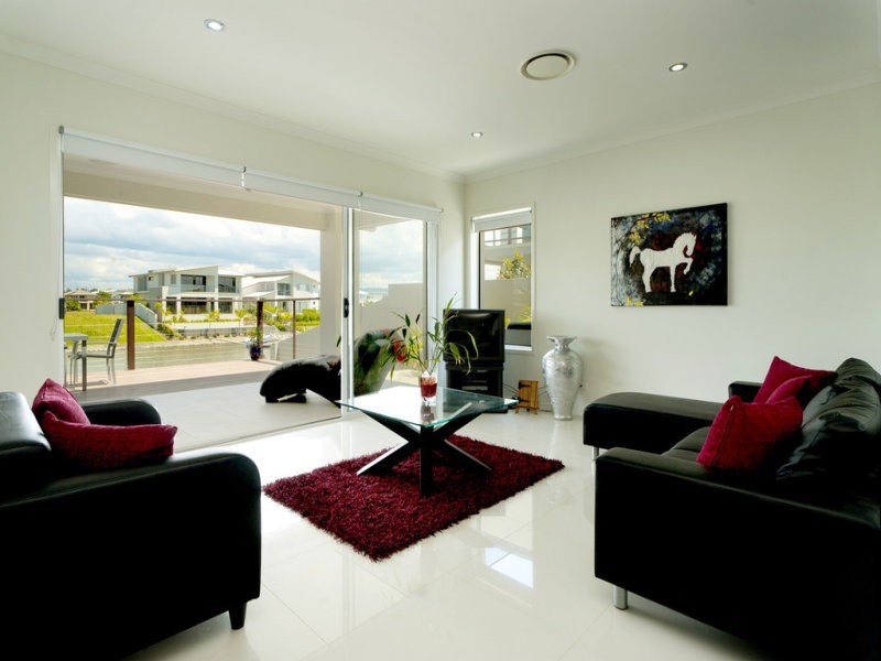 17 Harbourvue Court, Helensvale QLD 4212