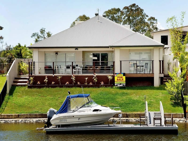 17 Harbourvue Court, Helensvale QLD 4212