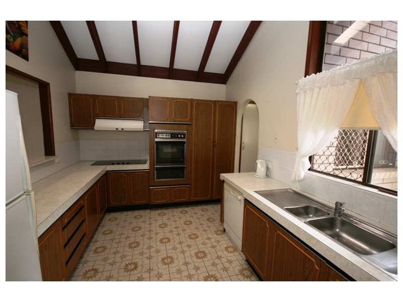 Broadbeach Waters QLD 4218