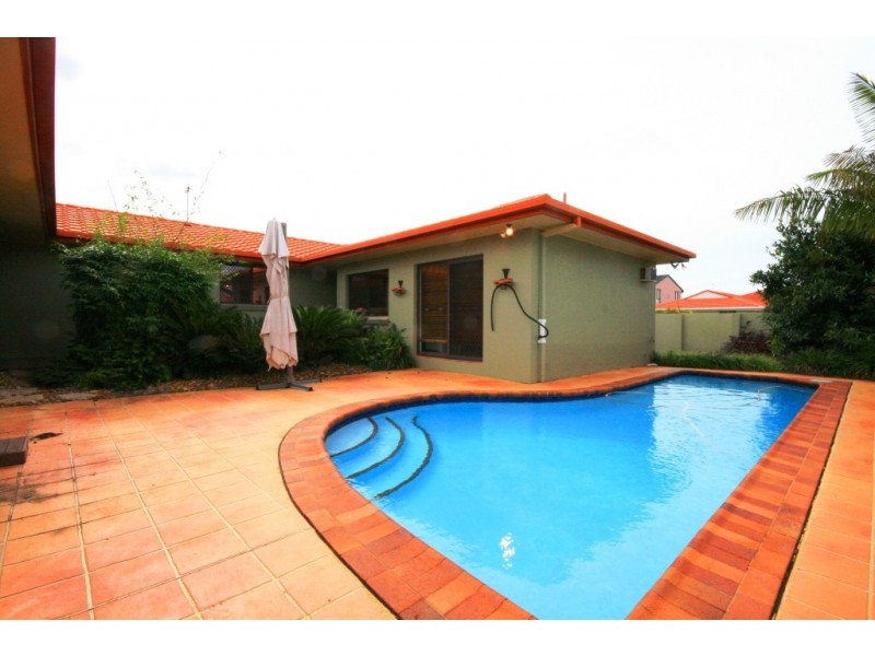 Broadbeach Waters QLD 4218