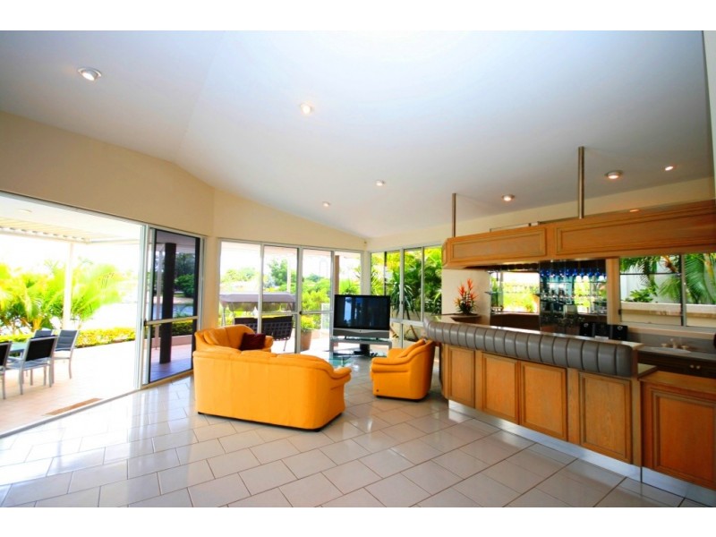 Broadbeach Waters QLD 4218