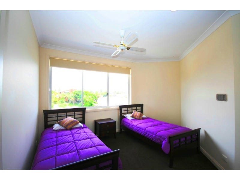 Broadbeach Waters QLD 4218