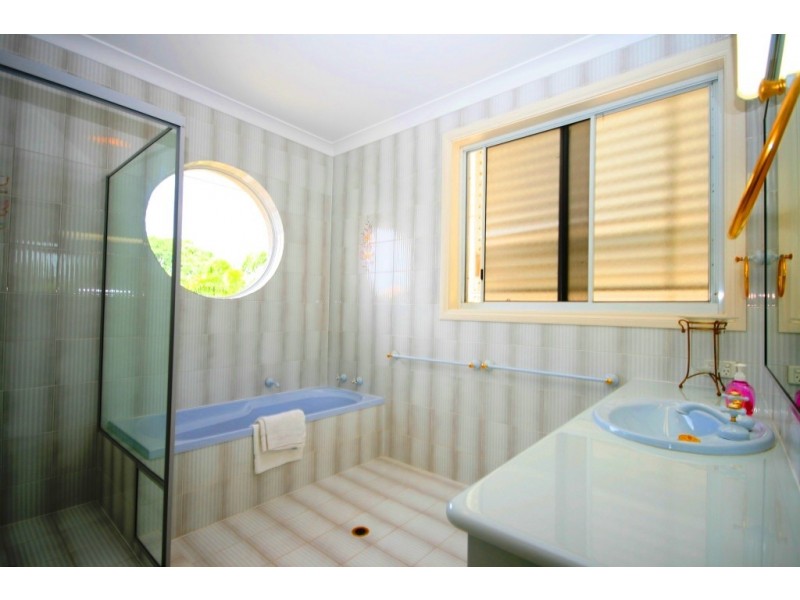 Broadbeach Waters QLD 4218