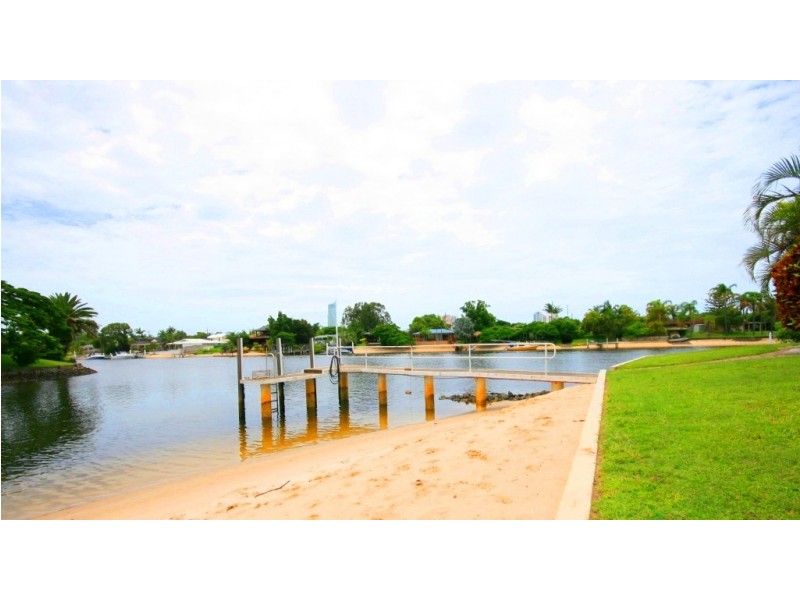 Broadbeach Waters QLD 4218