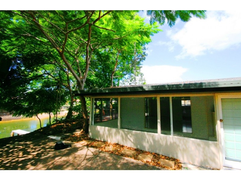 Broadbeach Waters QLD 4218