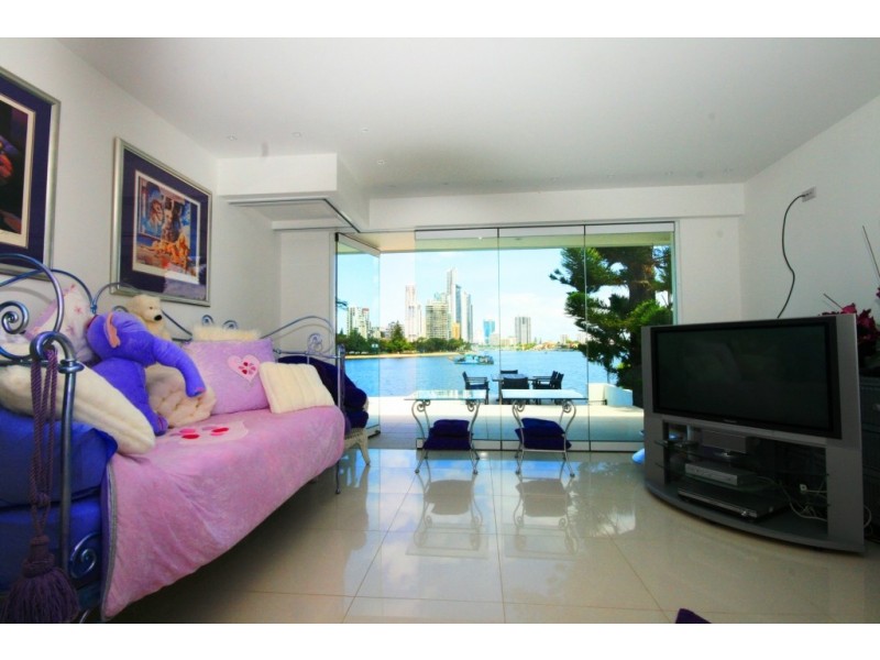 Paradise Waters QLD 4217