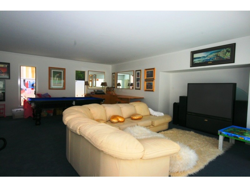 Paradise Waters QLD 4217