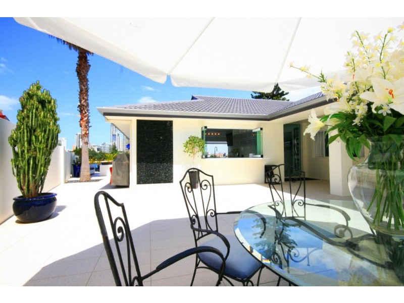 Paradise Waters QLD 4217