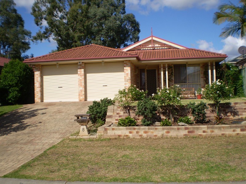 8 Mari Close, Glenmore Park NSW 2745