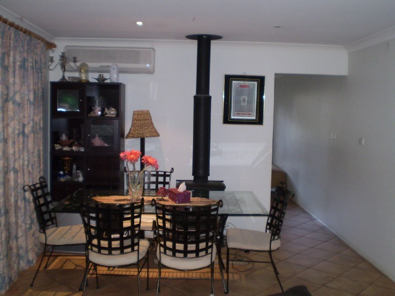 8 Mari Close, Glenmore Park NSW 2745