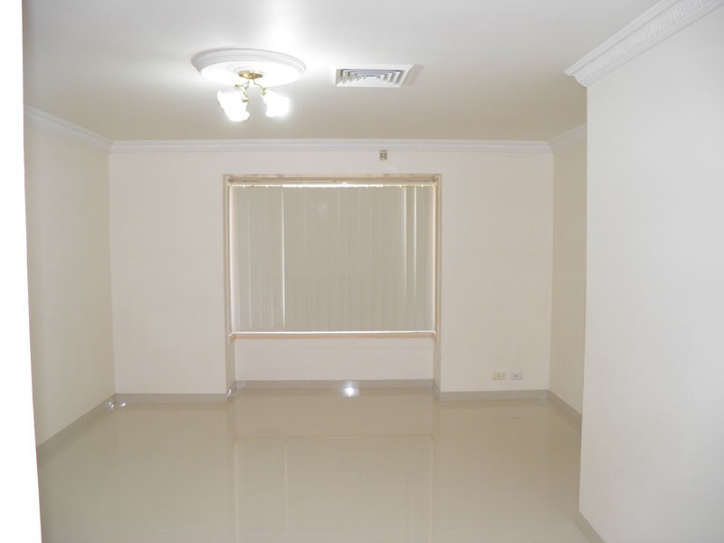 33 Rathmore Cct, Glendenning NSW 2761